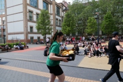 1P1000584