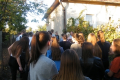 21.-Sződemeter-Kölcsey-szülőháza-előtt